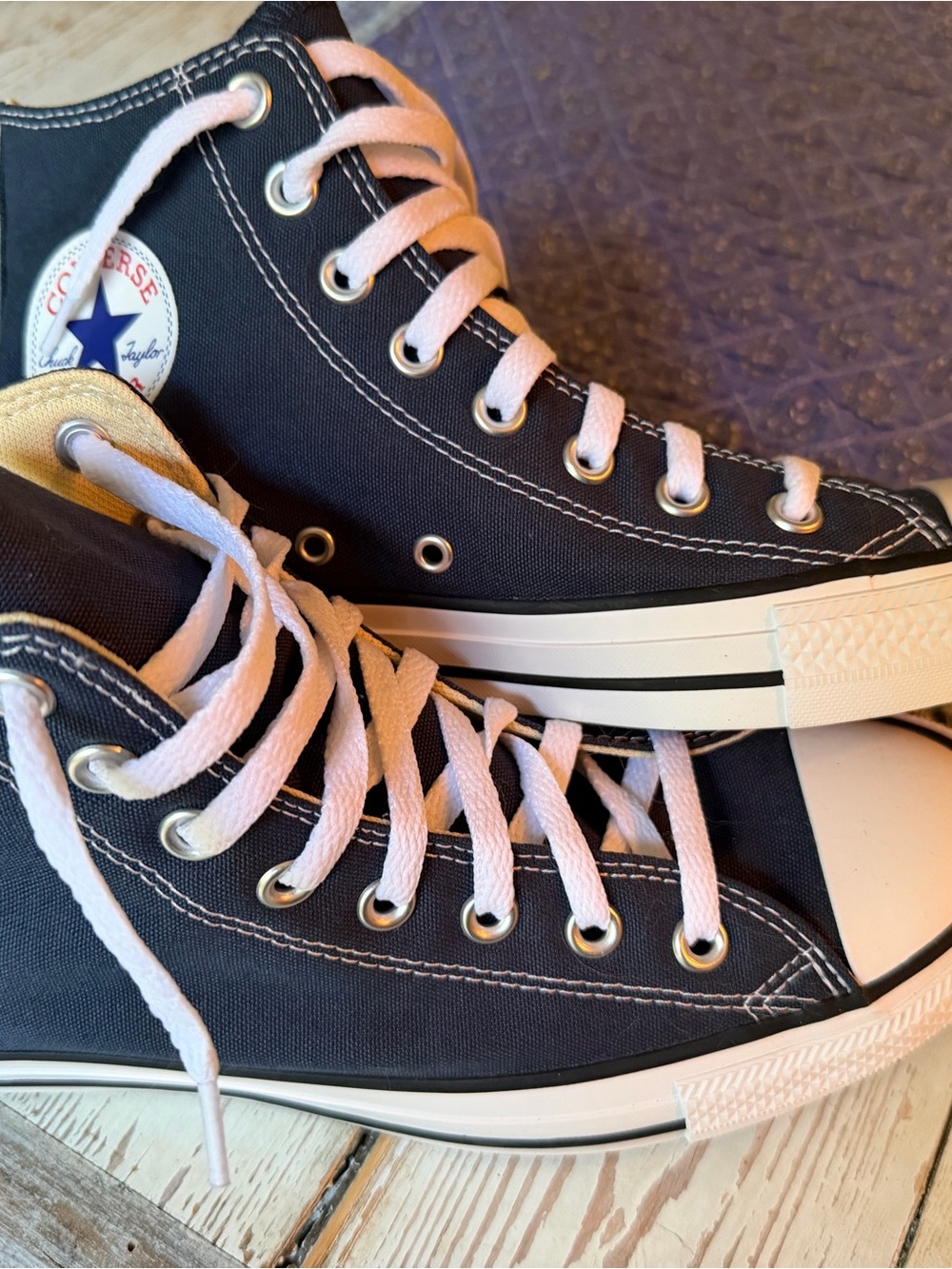 BRAND NEW!! Converse High Top Sneakers - Navy and White - Picture 3 of 7